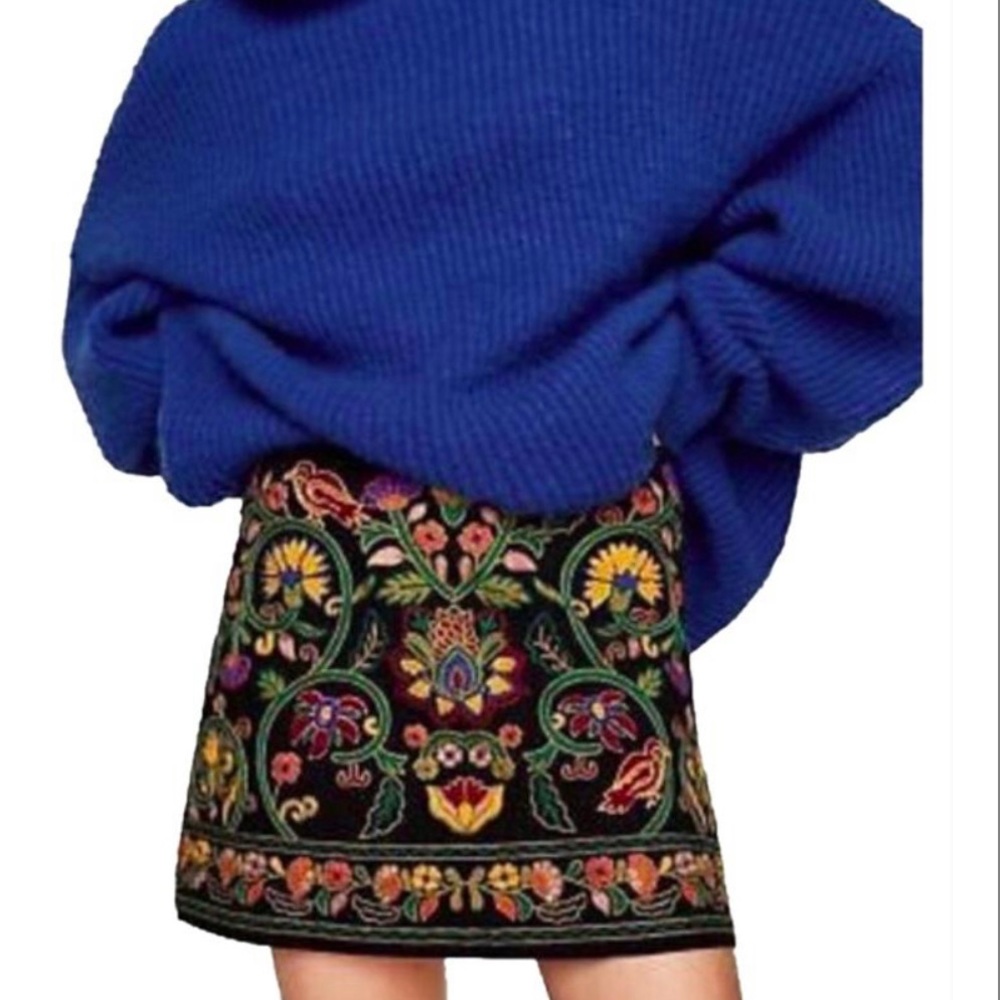 Zara Woman Black Boho Embroidered skirt, XS